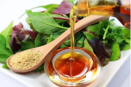 香油這些妙用你知道多少？別只拿來(lái)拌菜用！